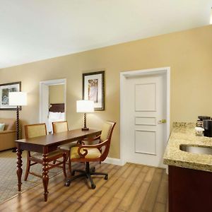 Deluxe Two-Bedroom Suite Non-Smoking